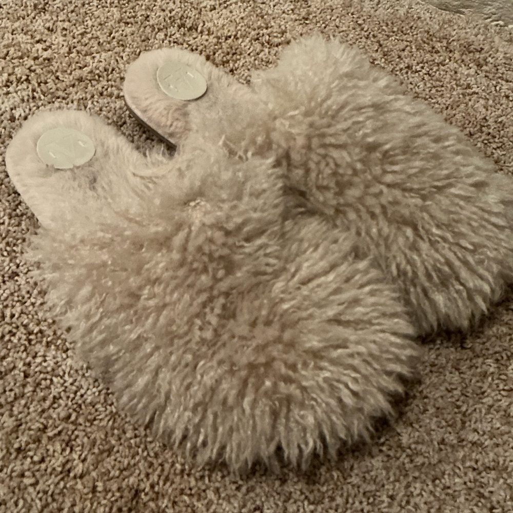 Anthropology Sherpa slippers - Picture 1 of 4